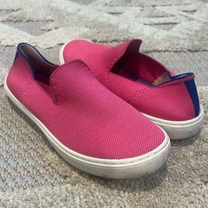 Rothy’s, The Kids Sneaker in bubblegum. In great used condition. Adorable!